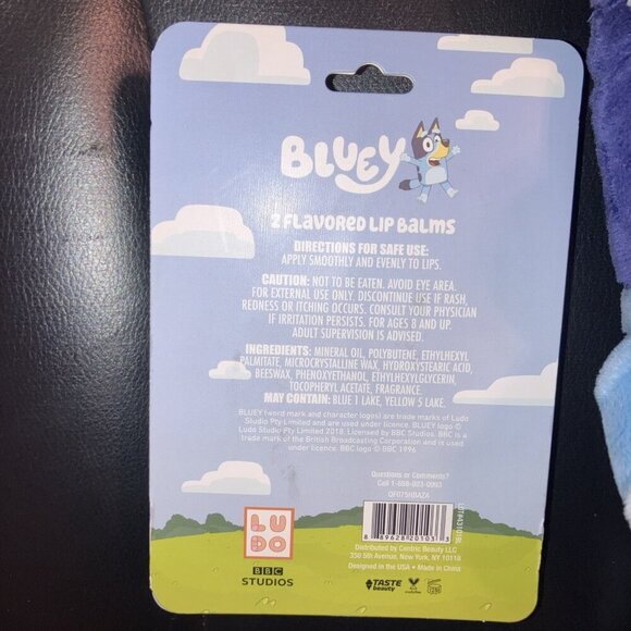 Bluey Silky Soft Throw, Bluey Plush Toy & Bluey Flavored Lip Balm Set. New - Picture 10 of 12